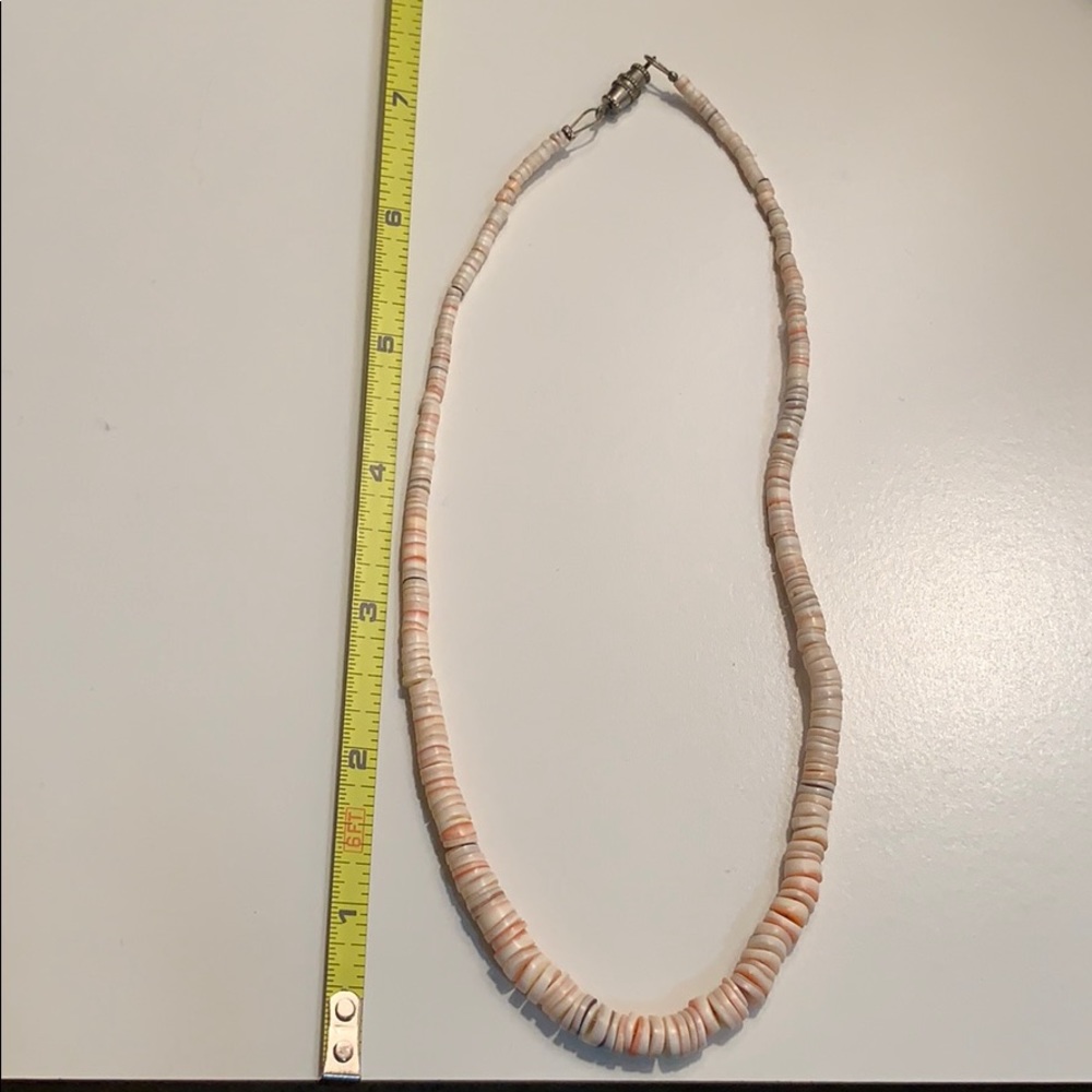 Shell necklace. - Picture 4 of 4
